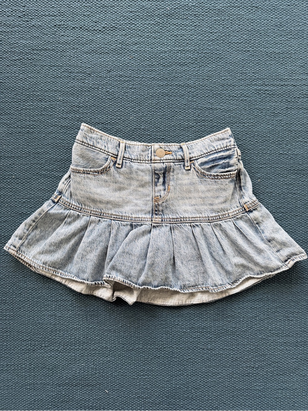 abercrombie kids light blue denim ruffle-hem skirt